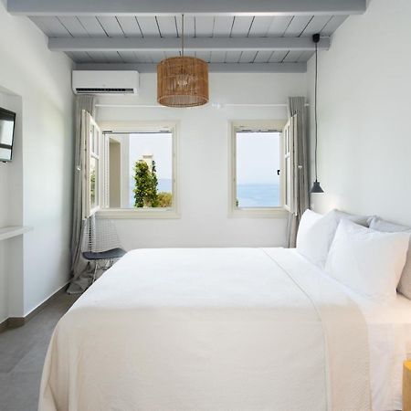 Villa Itis - Elegant Ground Floor Suite With Terrace & Great View Neapoli Voion Bagian luar foto