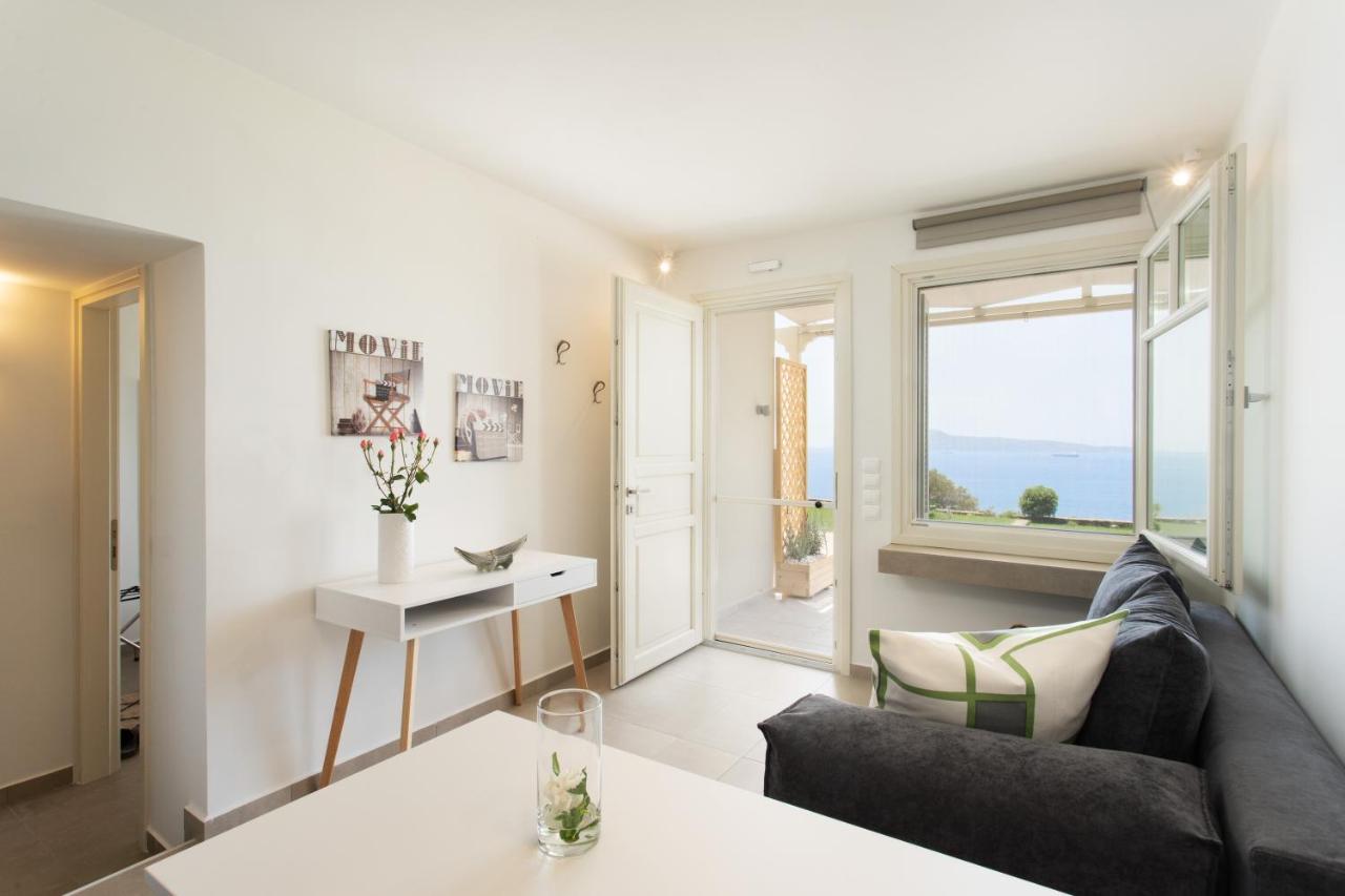 Villa Itis - Elegant Ground Floor Suite With Terrace & Great View Neapoli Voion Bagian luar foto